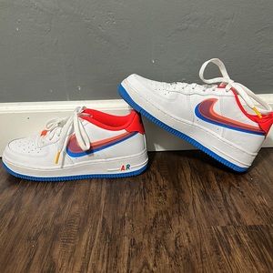 NIKE AIR FORCE 1 LV8